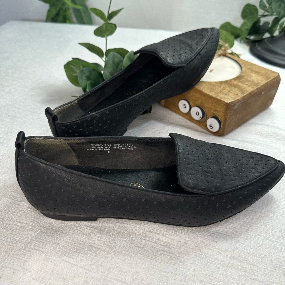 BC Born in California Women’s Black Vegan Pointy Mules Size 6